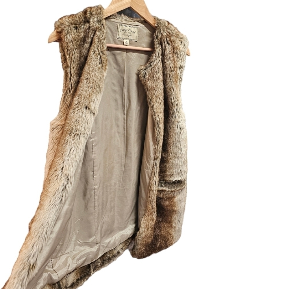 Lucky Brand Boho Faux Fur Sleeveless Open Front Vest Size Medium Pockets Soft - Picture 8 of 10